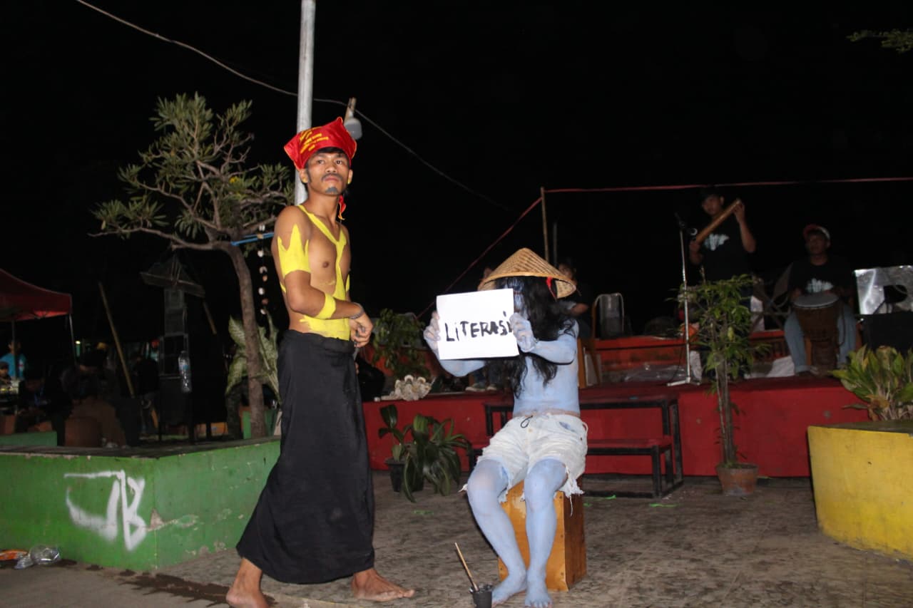 UKM Seni Pancoran: Dari Realitas Sosial Menjadi Karya Seni. 